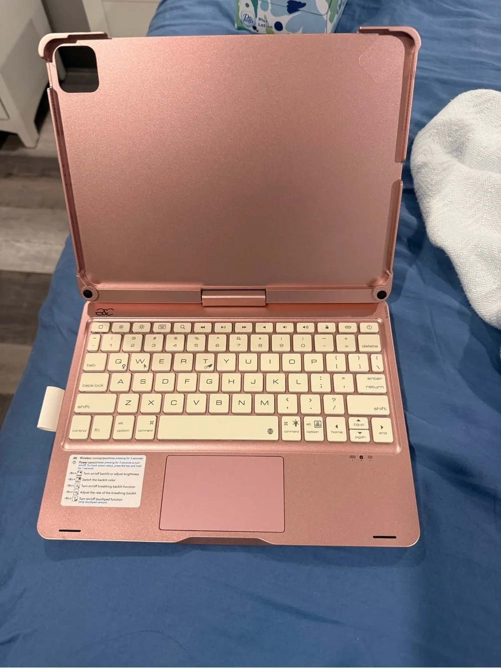 Rose Gold iPad 360 Bluetooth’s Case with Foldable Hinge